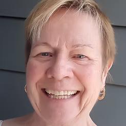 Head shot of Pamela Vaughn